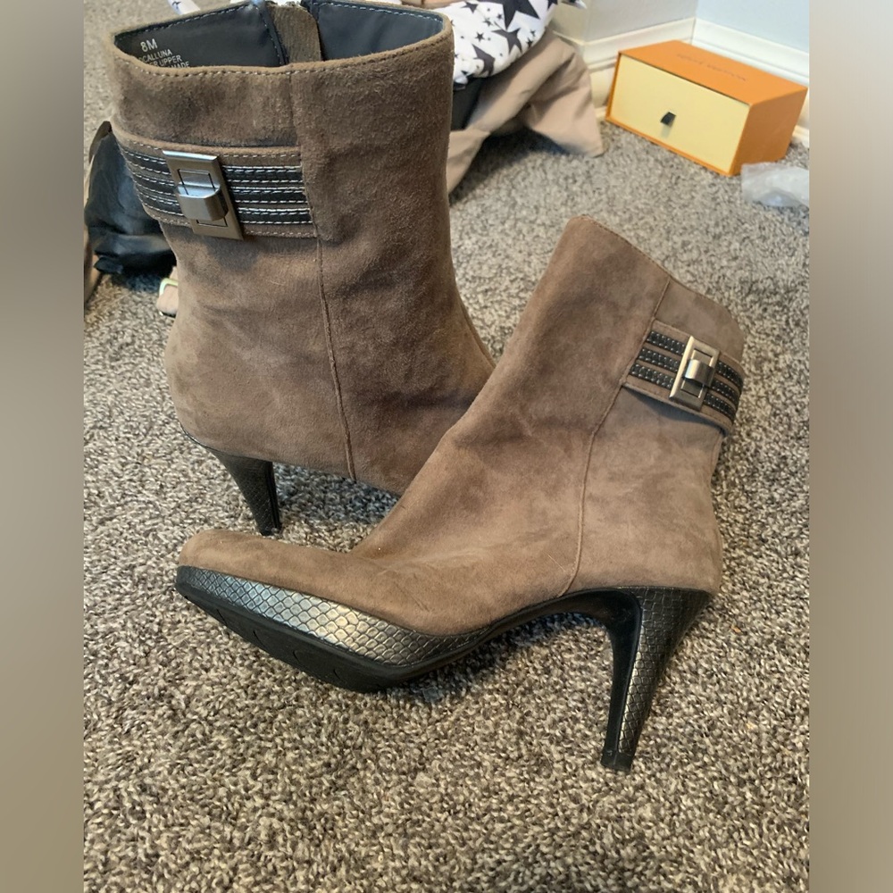 Bandolino Mid Ankle Boot